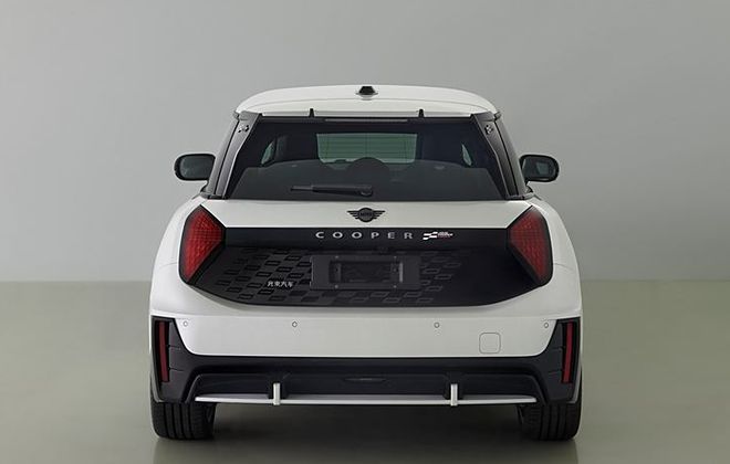 MINI将于2024巴黎车展发布两款JCW车型！搭载前置电动机(图4)