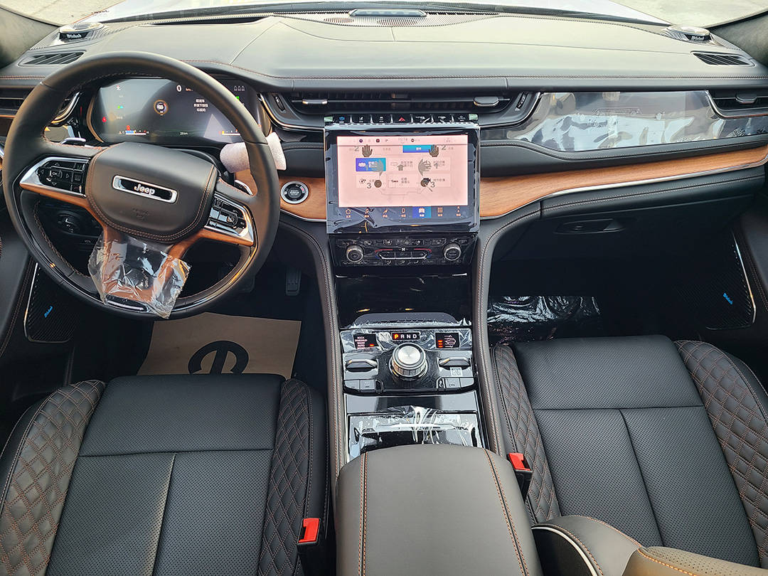 2024款Jeep大切诺基朱砂红色到店北京4s店热销(图10)