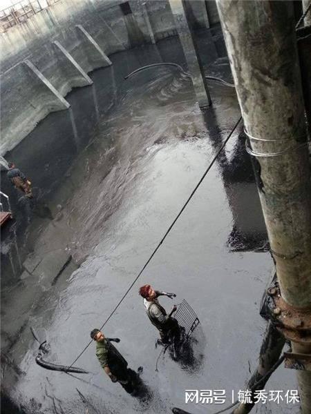 星空体育网站：通州台湖清掏化粪池净化环境(图5)