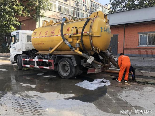星空体育网站：通州台湖清掏化粪池净化环境(图2)