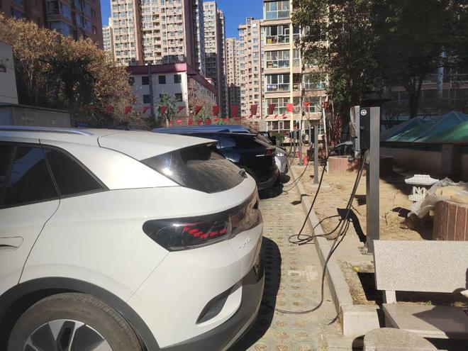 新闻调查:新能源汽车下乡这5年……