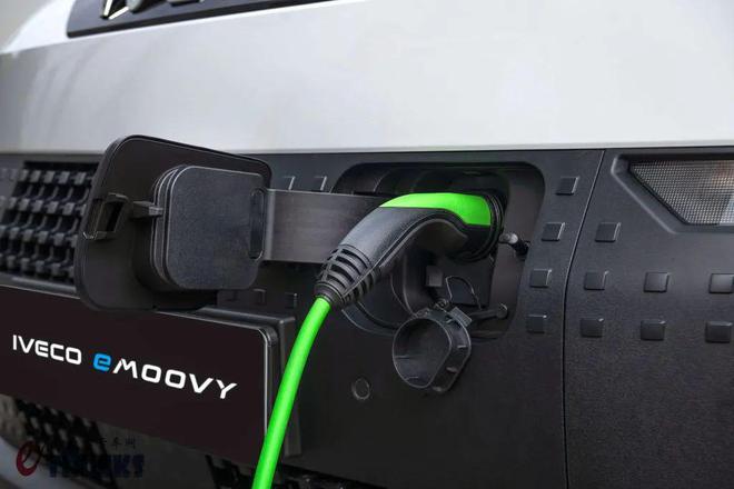 意大利+韩国混血胖头鱼外观依维柯eMoovy纯电动轻型商用车来袭实力几何？(图12)