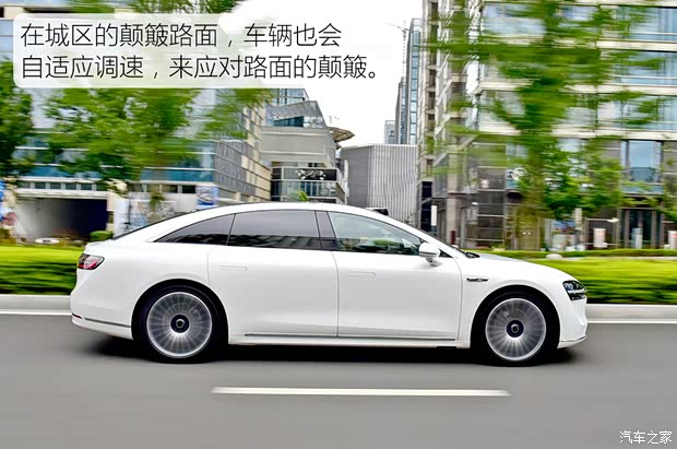 星空体育网站：【图】多项硬核科技傍身试驾享界S9双电机版_汽车之家(图36)