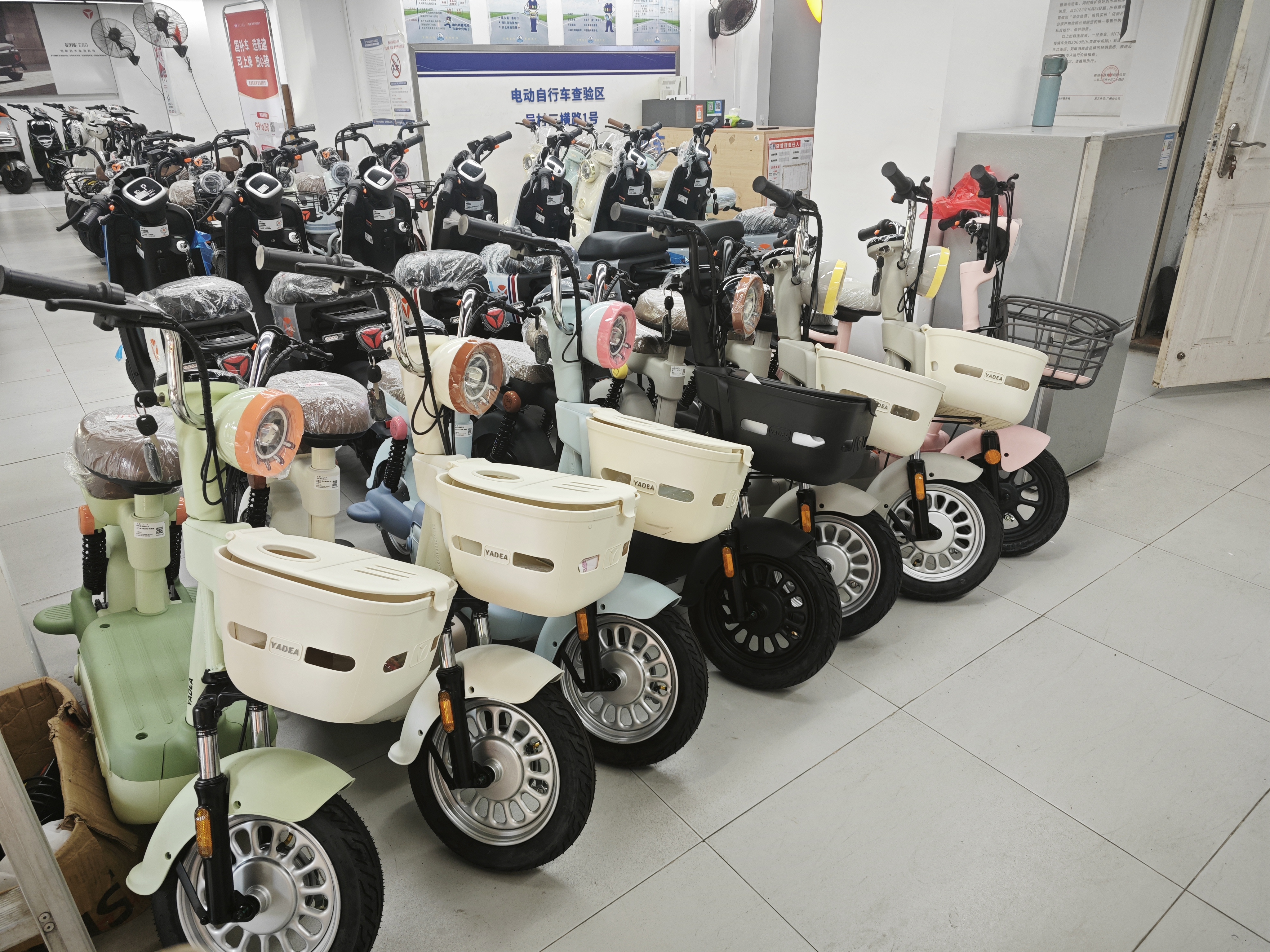 “小电驴”市场走访：新国标车型多店未到货有车商称价格或贵数百元(图2)