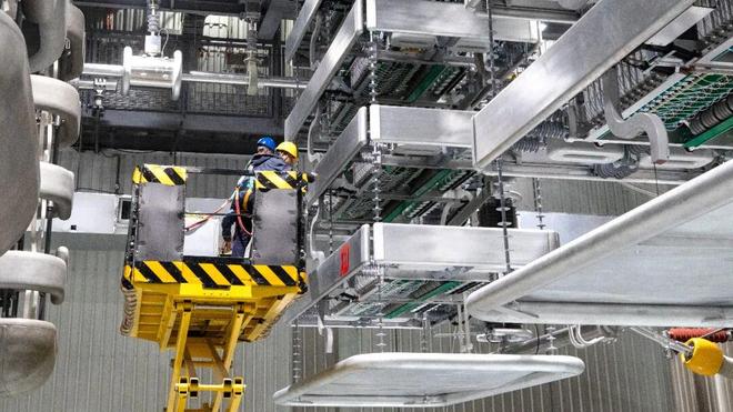 星空体育：国际领先中国首创！世界首台新型换流阀在河南投入运行(图2)