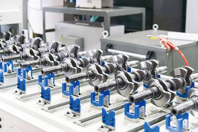 星空体育：找准赛道也能“直线”超车(图1)