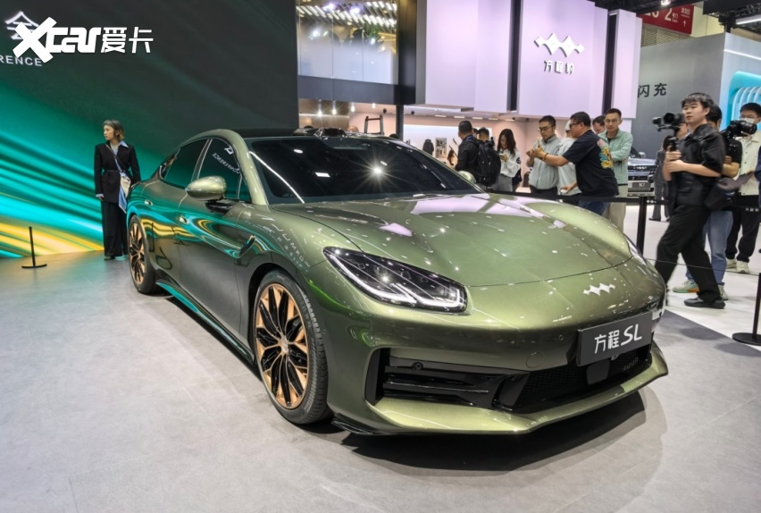 星空体育网站：强得可怕！比亚迪把-30℃低温舱搬进展馆体验极寒闪充(图8)